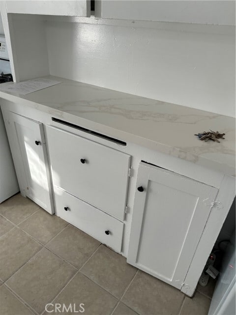 Building Photo - 342 E 8th St