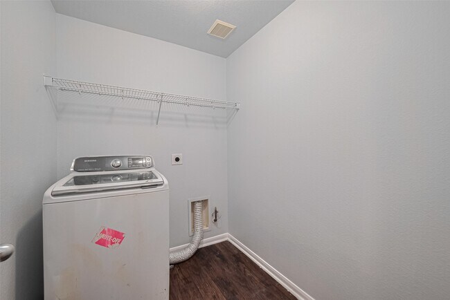 Building Photo - 2123 Gable Hollow Ln