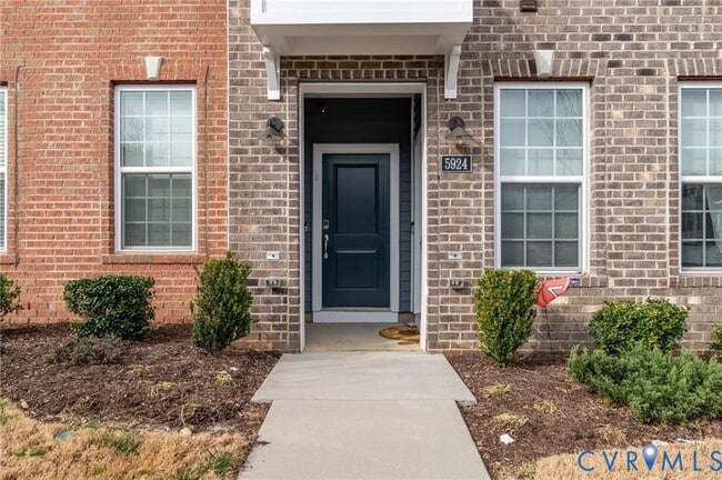Building Photo - 5924 Whitehurst Ln