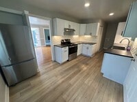 Building Photo - 1370 Farley Dr