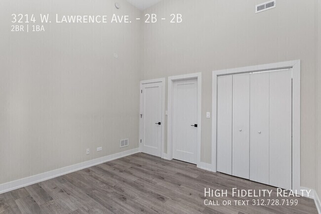 Building Photo - 3214 W Lawrence Ave