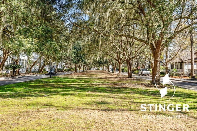 Building Photo - 2677 Broad St