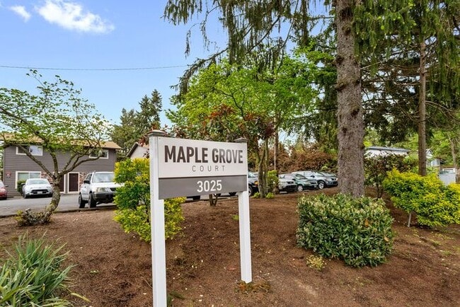 Building Photo - Spacious 2bed/1bath townhome