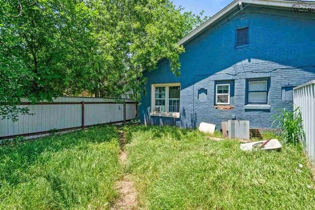 Building Photo - 2809 Kessler Ave
