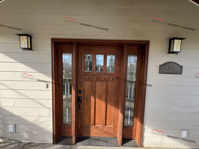 Building Photo - STATUS: *RENTED*  - R100  $2295
