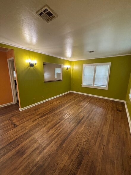 Building Photo - 1502 N Delaware Ave