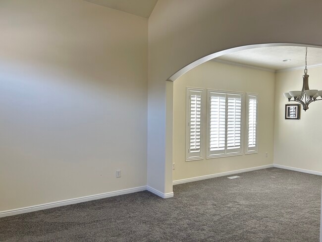 Building Photo - 5665 Piney View Ct