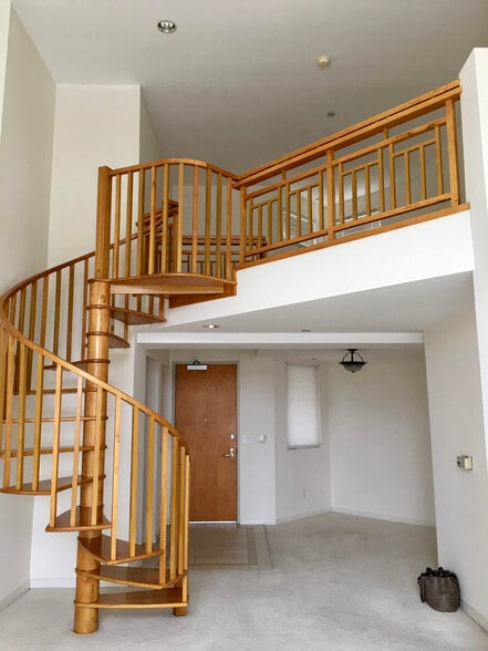 Building Photo - 12222 Wilshire Blvd