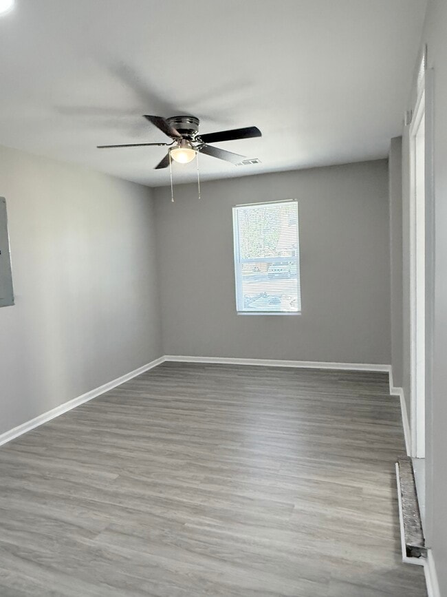 Building Photo - 620 Scott St