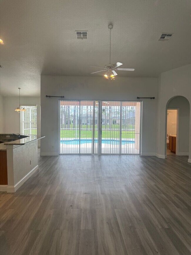 Building Photo - Beautiful Pool Home in Highlands Reserve Golf Community, Davenport