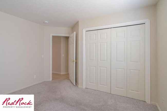 Building Photo - Charming 3 Bed, 2 Bath Home in the Heart of St. George!