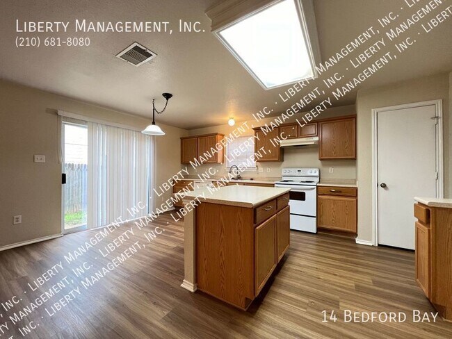 Building Photo - 4 bedroom with a Study