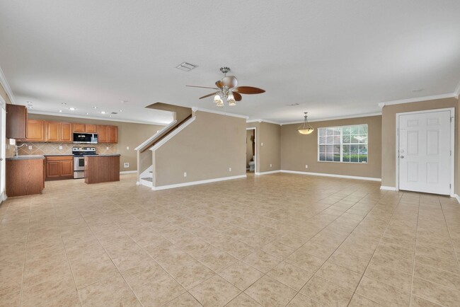 Building Photo - Stylish 3-Bedroom Home with Expansive Pati...
