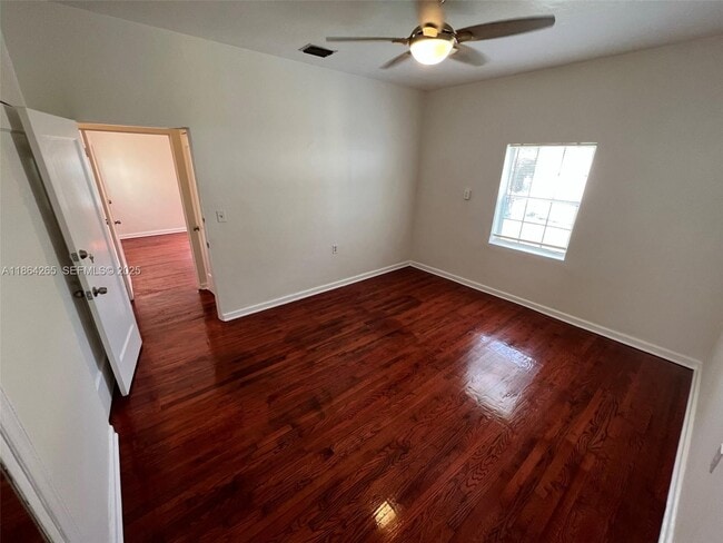 Building Photo - 695 NE 81st St