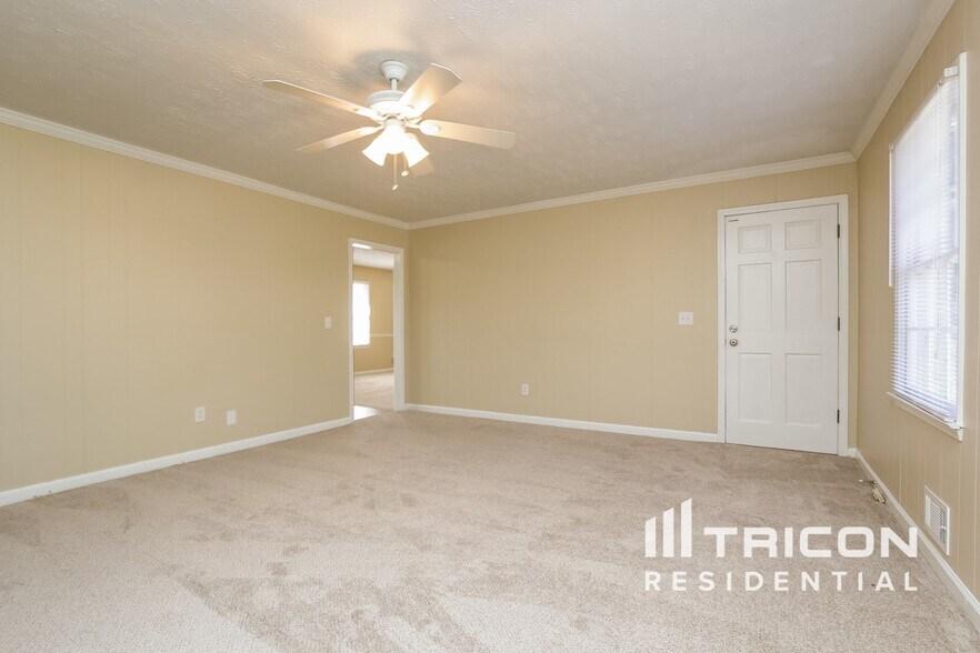 Building Photo - 6471 Chickasaw Dr