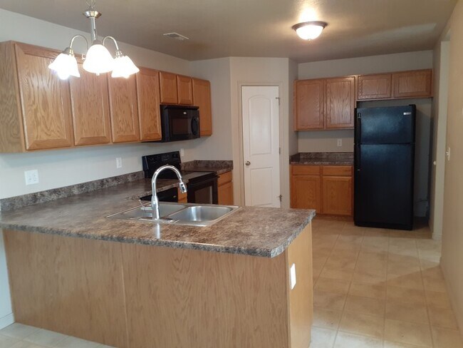 Building Photo - 2632 S 8800 W