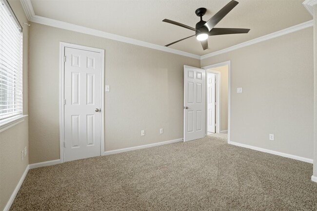 Building Photo - 10358 Grandbrook Dr