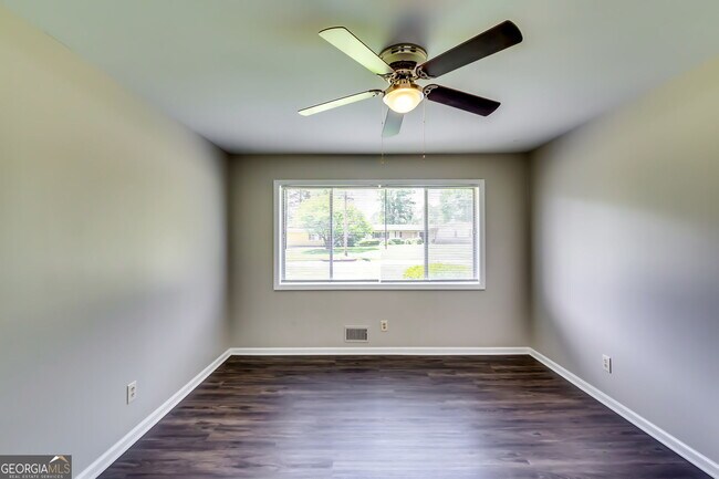 Building Photo - 4342 Riverwood Cir