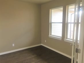 Building Photo - 2038 E Lyra St