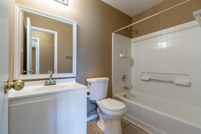 Building Photo - 2006 Poco Dr