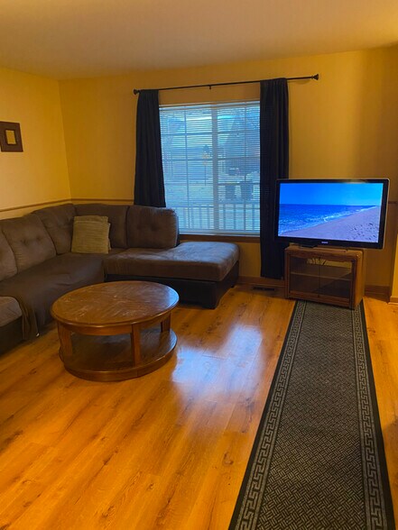 Building Photo - 170 Bridlewood Cir