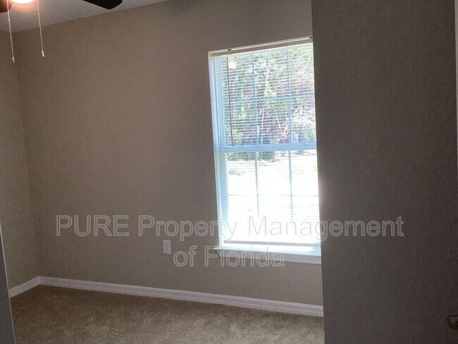 Building Photo - 2945 SW 148 Ct