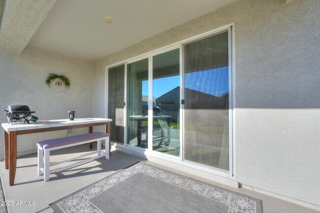 Building Photo - 44583 W Palo Olmo Rd