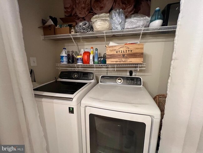 Building Photo - 7039 Little Thames Drive