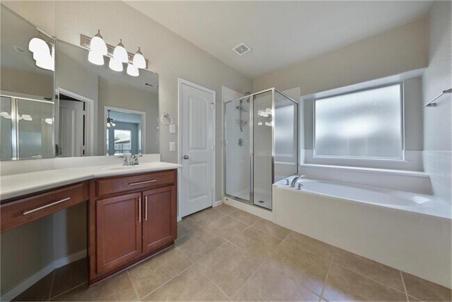 Building Photo - 139 Sweet Leaf Grove Ln