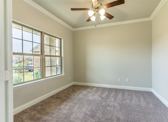 Building Photo - 7814 Willow Ct