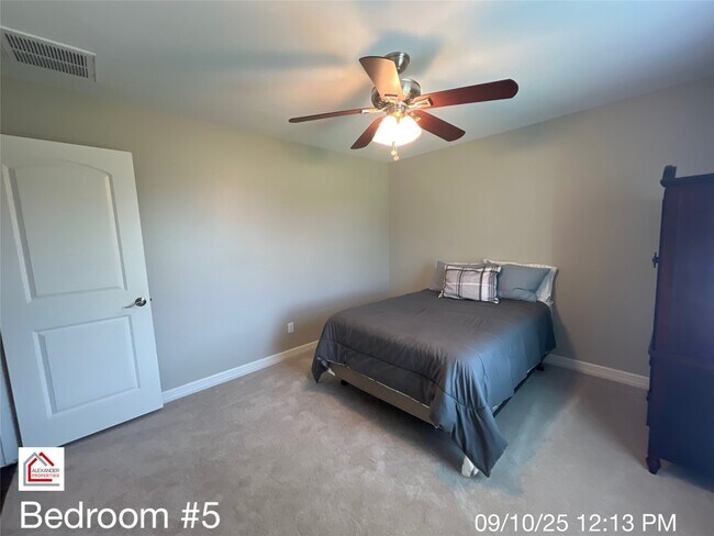 Building Photo - 903 Sugarfield Ct