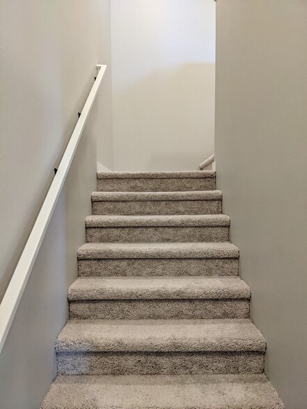 Building Photo - 13717 Admiralty Way