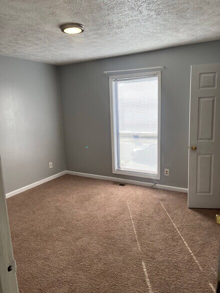 Building Photo - 5735 Aftonshire Dr