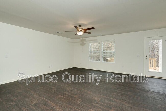 Building Photo - 544 Freeport Ct