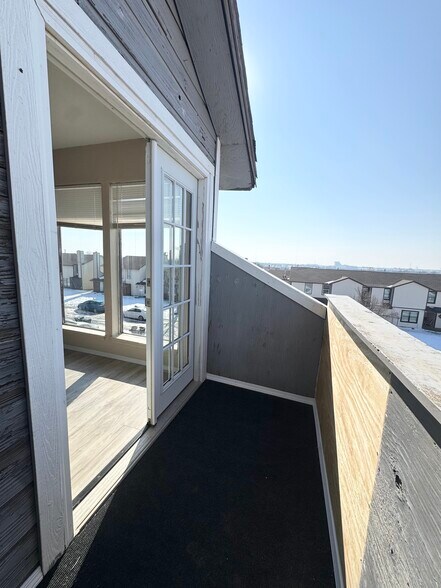 Building Photo - 401 NE 115th St