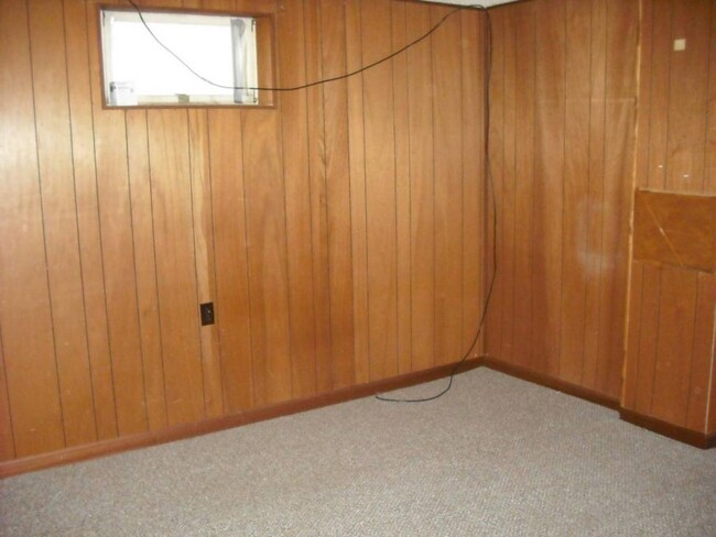 Building Photo - 4616 Diana Dr