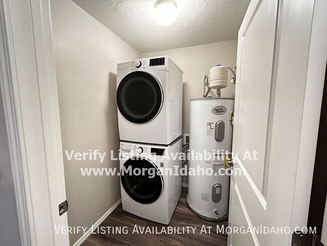 Building Photo - 1021 S Elder St