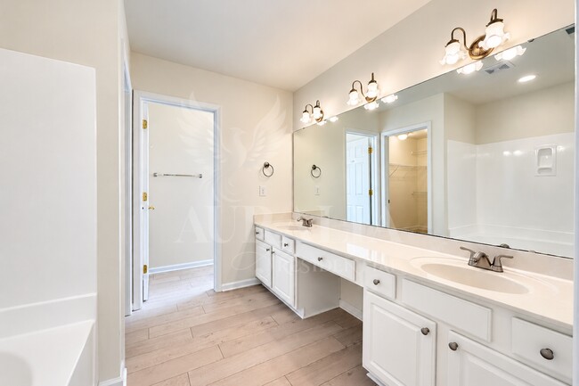Building Photo - 112 Huntersville Rd