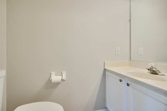 Building Photo - 3419 Clairborne Way