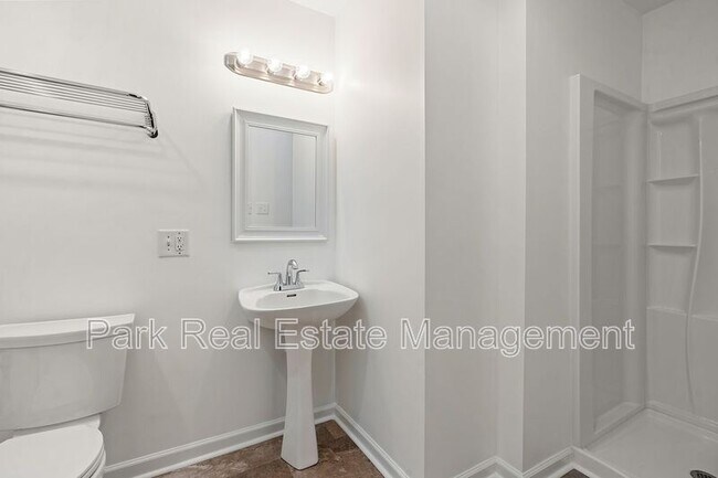 Building Photo - 1209 Roosevelt Dr