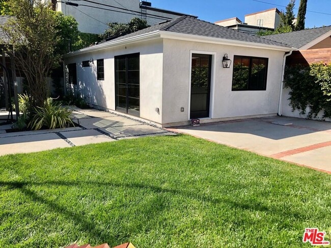 Building Photo - 4217 Irvine Ave