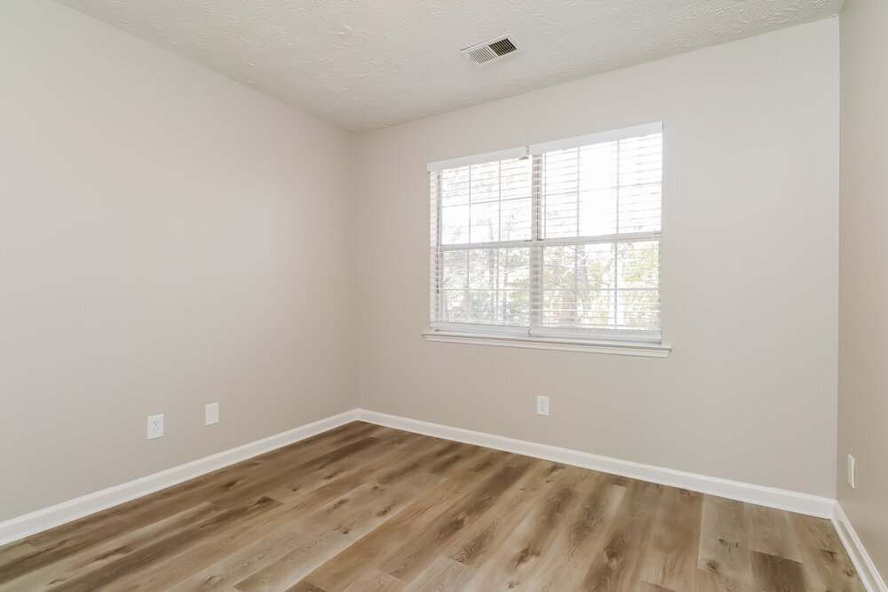 Building Photo - 733 River Mist Dr