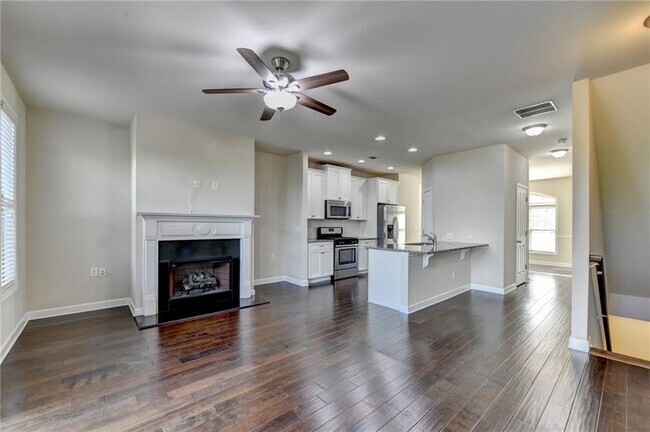 Building Photo - 4307 Tacoma Trce