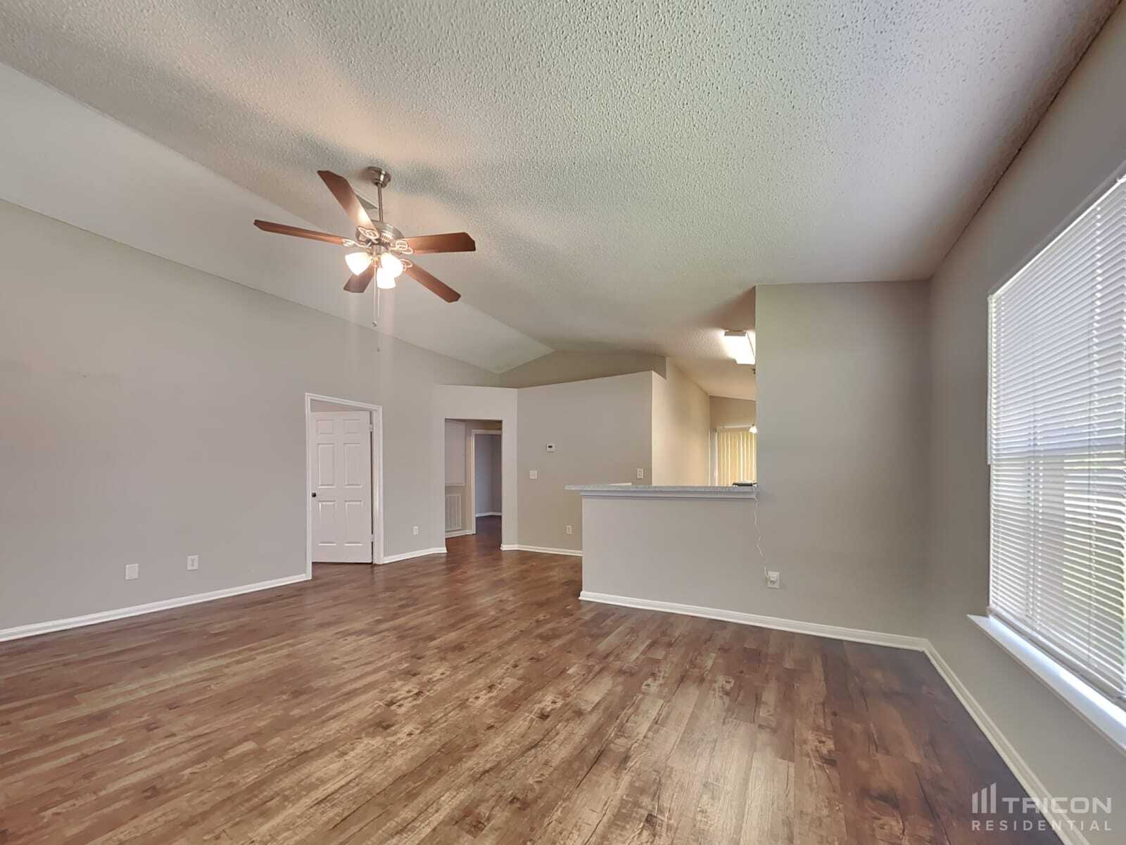 Building Photo - 3263 Jorns St