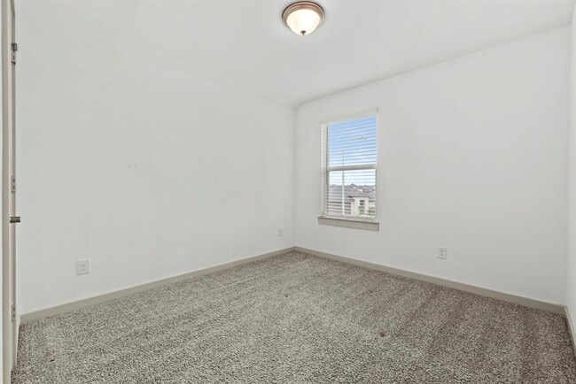 Building Photo - 29627 Ella Larchmont Ct