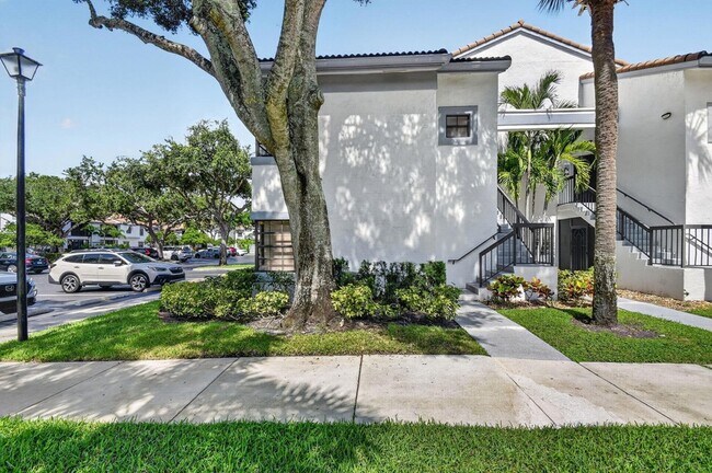 Building Photo - 5451 Verona Dr
