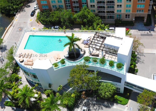 Building Photo - 2020 N Bayshore Dr