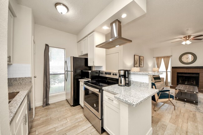 Building Photo - 7950 N Stadium Dr
