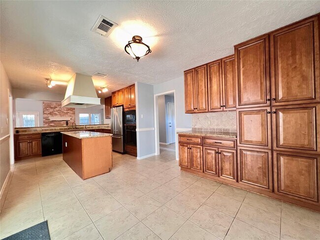 Building Photo - 11407 Briar Rose Dr