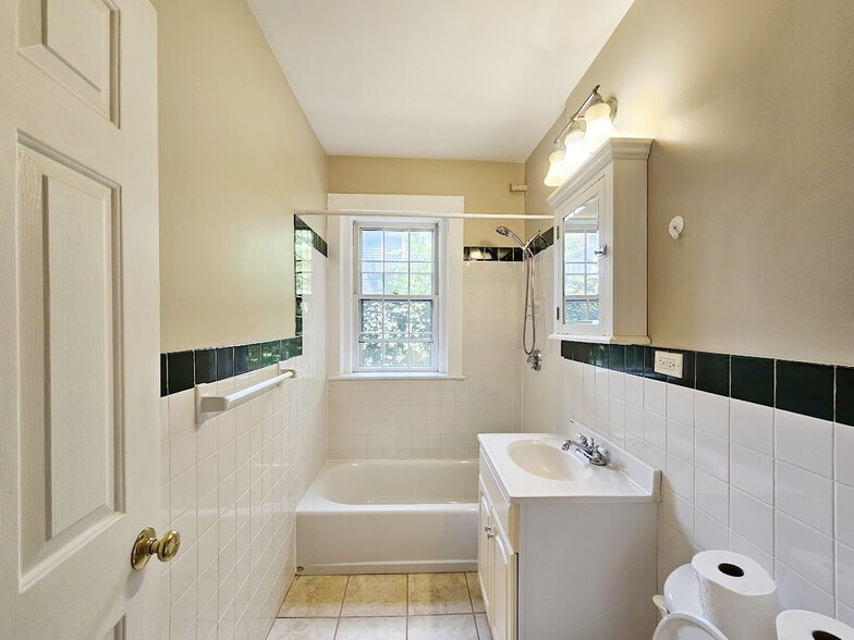 Building Photo - 21 Chauncy St